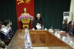 Đ/c Đinh Văn Thị - PCT UBND Thị xã Thái Hòa phát biểu trong buổi tuyên dương