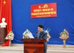 Thầy Lê Thanh Huyền, Thị ủy viên, bí thư chi bộ, hiệu trưởng nhà trường đọc báo cá sơ kết học kỳ 1 năm học 2014-2015